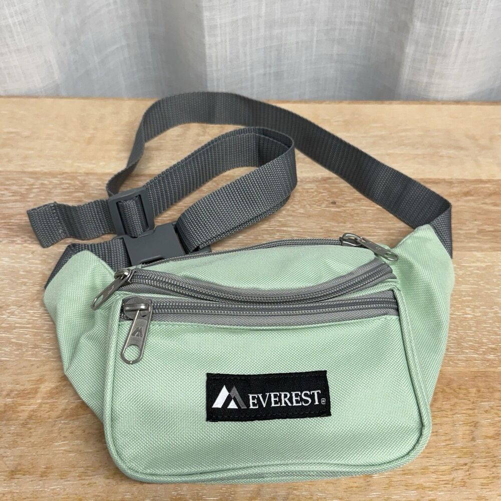 Vintage, 90s Everest Fanny Pack Mint Green Zippered With Silver Pulls 3 Pockets